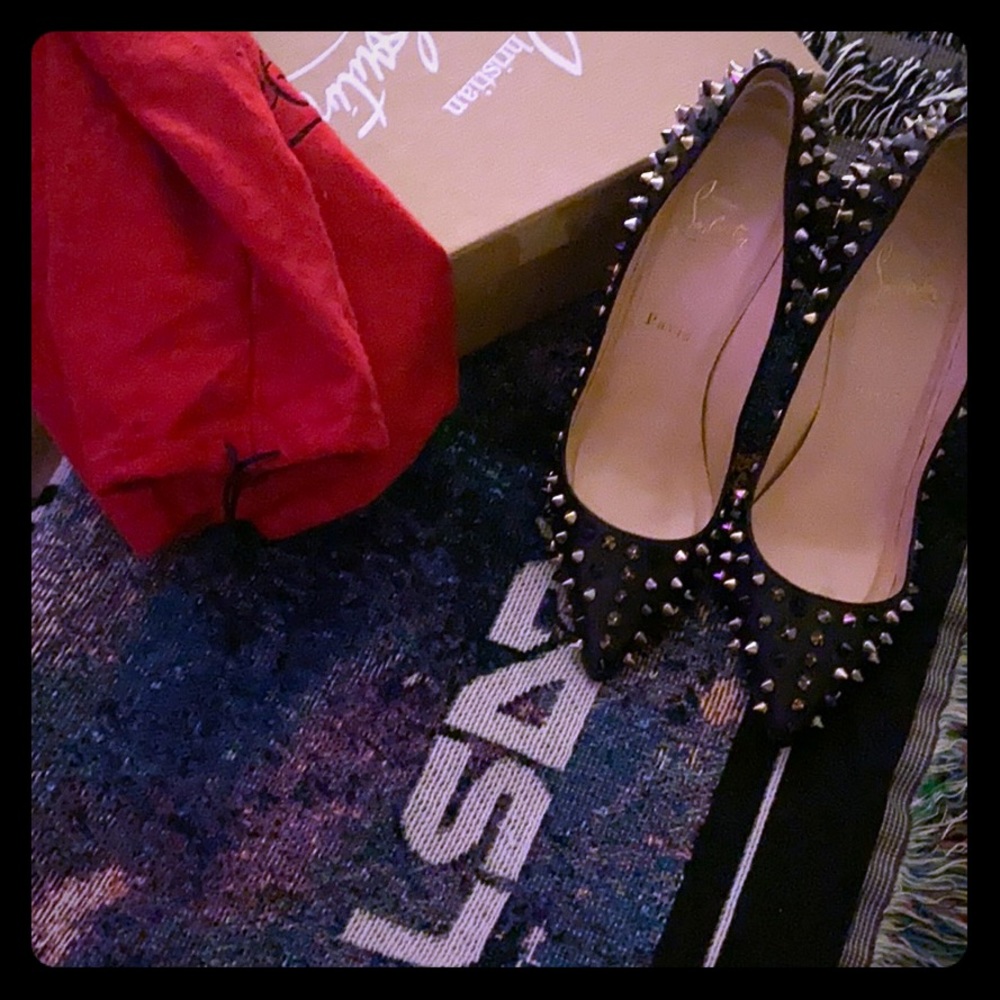 Christian Louboutin Spiked Black Leather Pumps ❤️